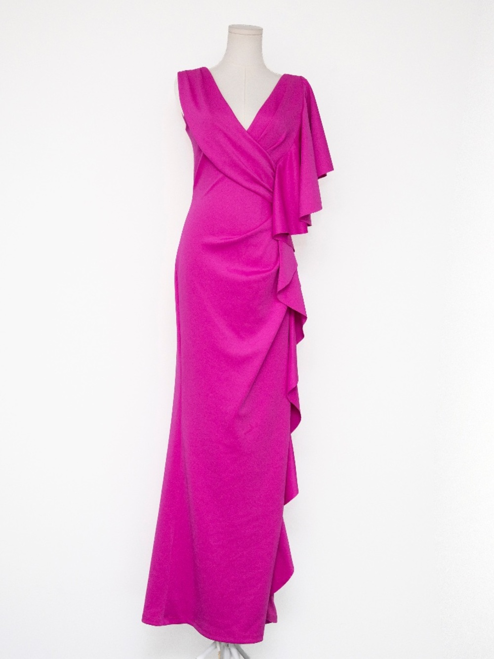 Black Halo Eve - Morwen Asymmetric Ruffle Column Gown
